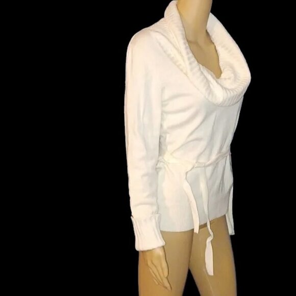 Elegant sweater - Picture 2 of 8